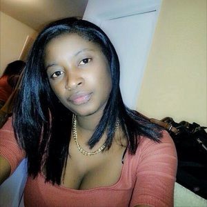 Meet your Posher, Raymonde