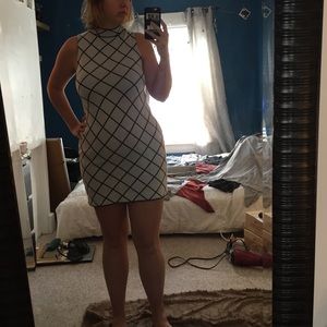 Romeo + Juliet form fitting dress | Large