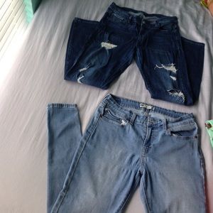 🔴2PAIRS LEVIS AND GUESS🔴MAKE OFFER
