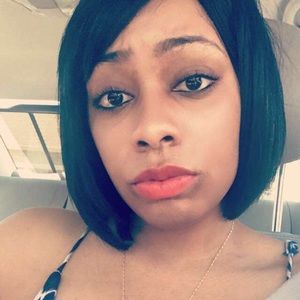 Meet your Posher, Adri