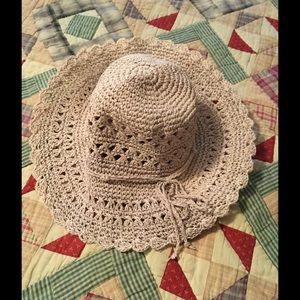 STRAW HAT