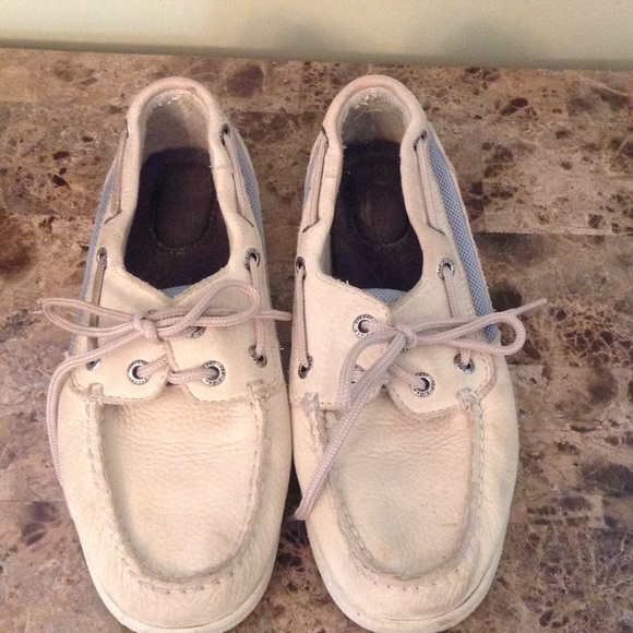 Beautiful SPERRY shoes