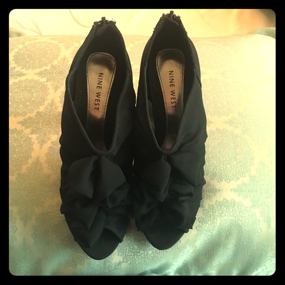 Nine West Black Heels Size 6