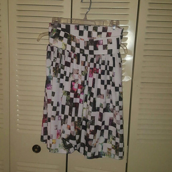 Geometric print skirt