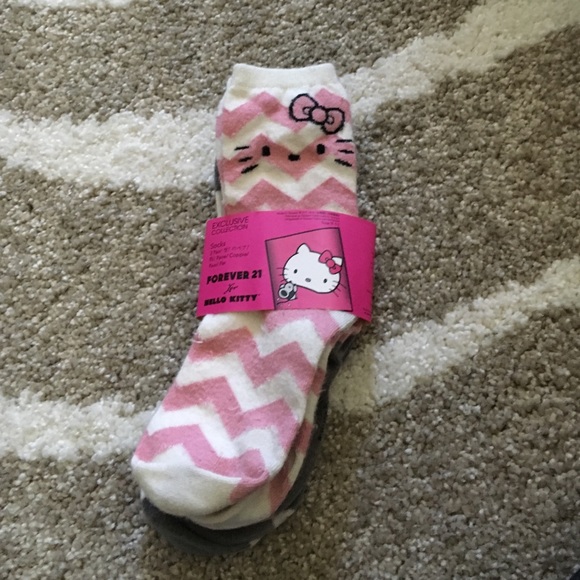 Forever 21 3pack Hello Kitty socks