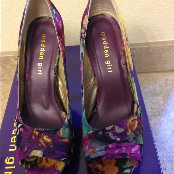 Madden Girl Pumps