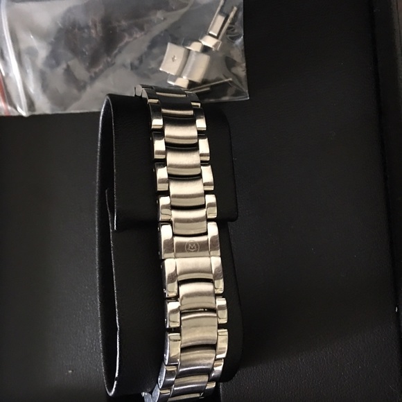 Authentic Ladies Movado Military Watch - Picture 2 of 4