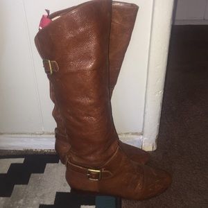 Cognac boots