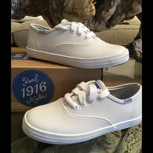 NIB Keds girls Sz 10 M shoes white classic lace up