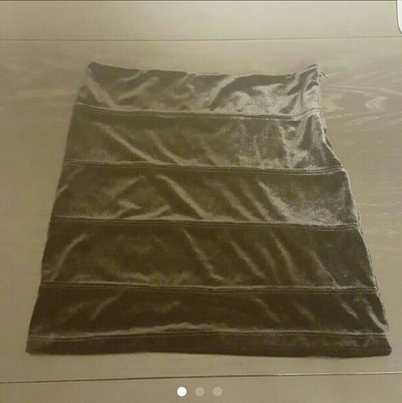 Velvet stretch mini skirt