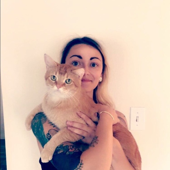 Meet your Posher, Amy - Picture 1 of 1
