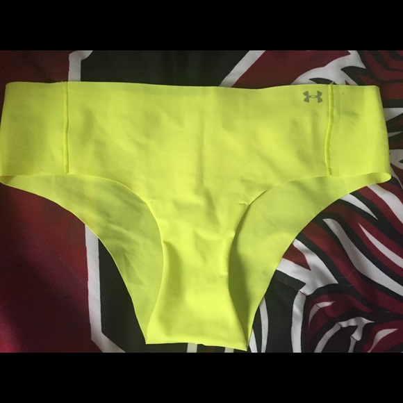 *SOLD* Under armour underwear