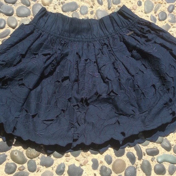 Abercrombie & Fitch size small navy skirt
