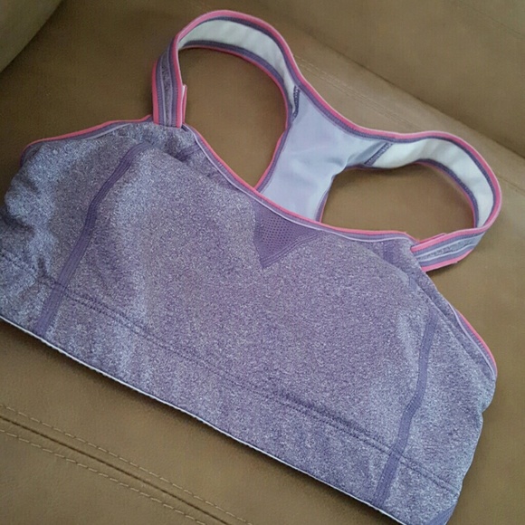 32D Moving Comfort Sports Bra