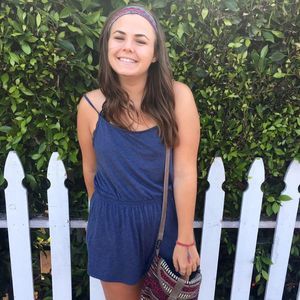 Meet your Posher, Elizabeth