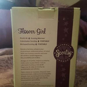 Scentsy Set - brand new, in box
