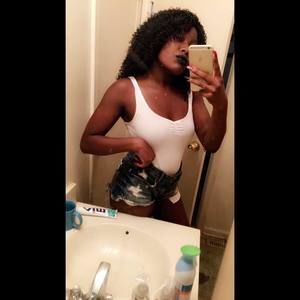 Meet your Posher, Keaa