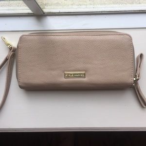 Steve Madden wallet