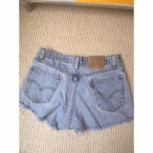 Cut off Levi jeans