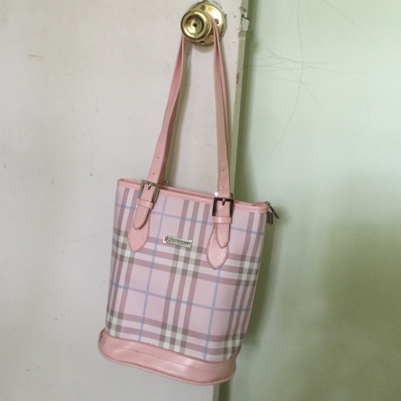 Plaid purse with coin holder.