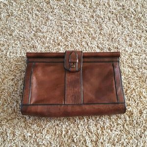 Gorgeous Fossil clutch nwt