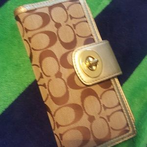 Coach wallet