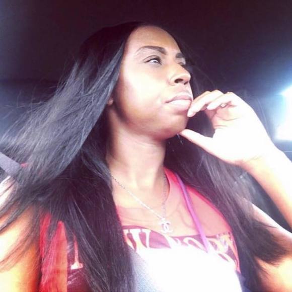 Meet your Posher, Cassandra - Picture 1 of 1