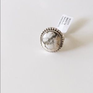 White buffalo ring- new with tags