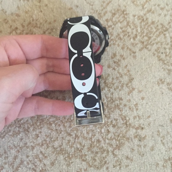 Coach boyfriend black & white silicone watch - Picture 4 of 4