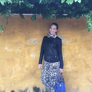 Meet your Posher, Leyla