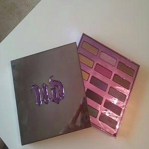 Urban Decay 15th Anniversary Eyeshadow Palette