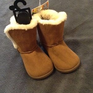 NWT Baby Boots