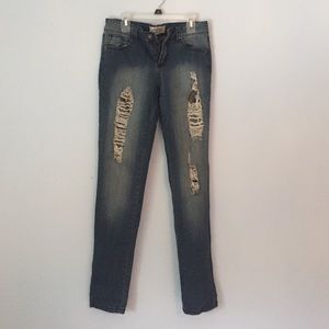 Distressed skinny jeans