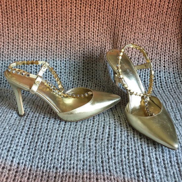 Leather heels with rhinestones