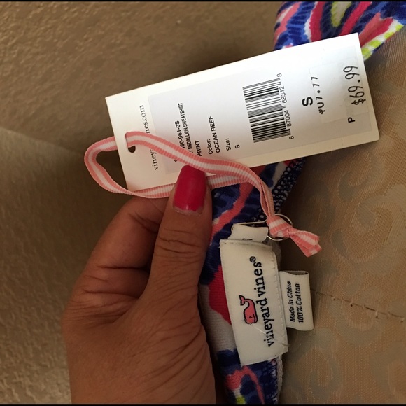 Vineyard Vines Sweatshirt - Picture 4 of 4