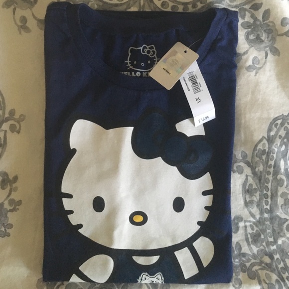 UConn Hello Kitty T!