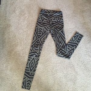 Super cute size 2 lulu pants!
