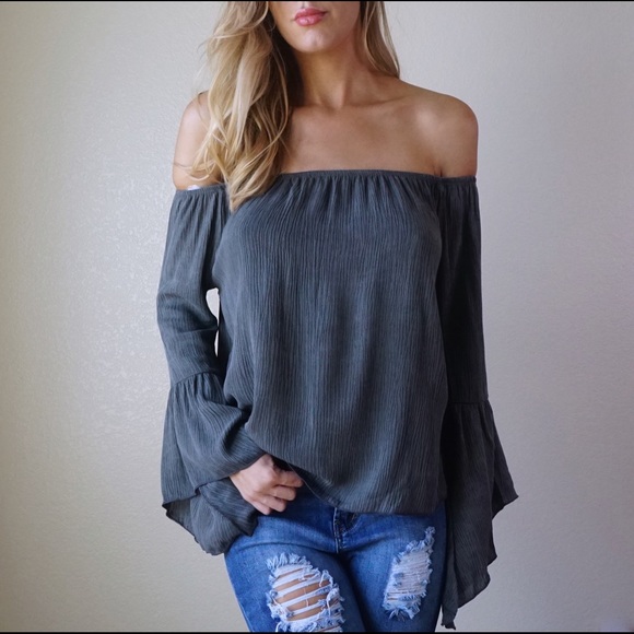 {Last One}-Novi Off Shoulder Blouse- - Picture 2 of 3