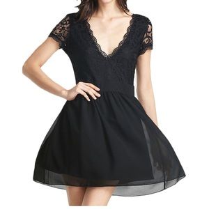 NWOT- Black Deep V Neck Lace Pleated Dress