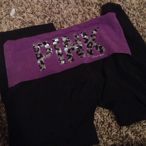 VS PINK capris