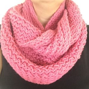 🍁SALE🍁Handmade Light Pink Infinity Scarf