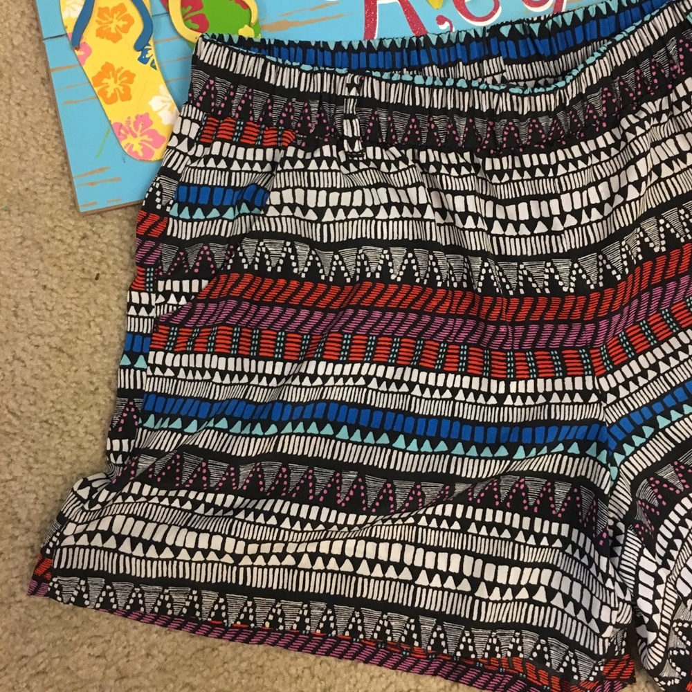 💕Like new Shorts by BeBop💕 - Picture 5 of 8