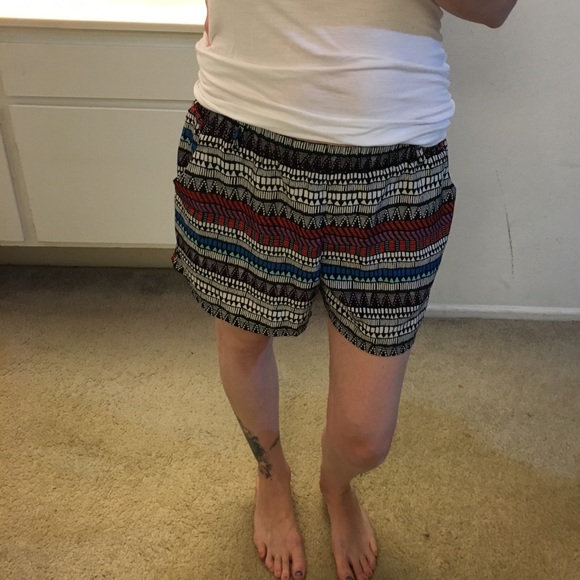 💕Like new Shorts by BeBop💕 - Picture 2 of 8