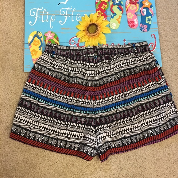 💕Like new Shorts by BeBop💕 - Picture 7 of 8