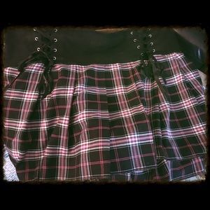 Tripp plaid skirt!