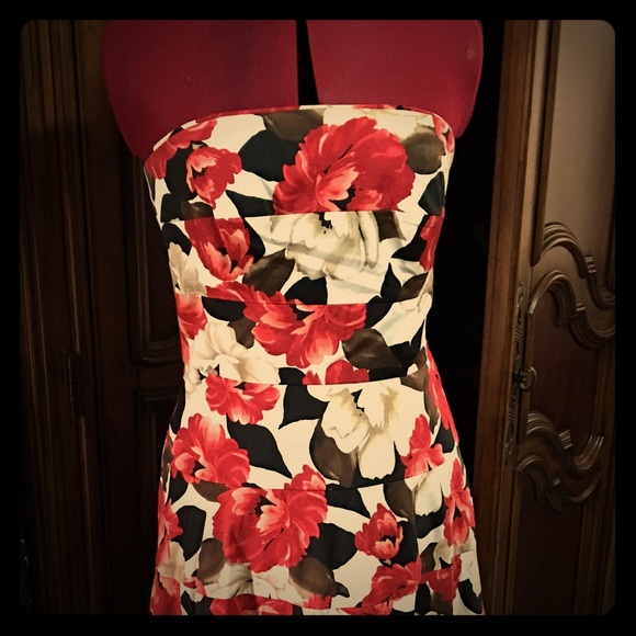 Strapless dress from White House Black Market - Picture 1 of 3