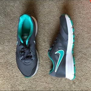 WOMEN'S NIKE DOWNSHIFTER 6