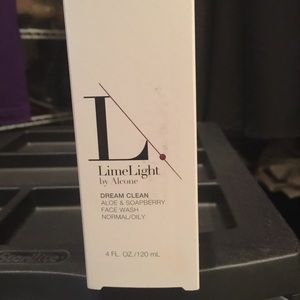 Limelight Dream Clean Facial Wash ON HOLD!!
