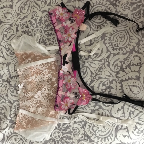 VS Garters. 2 for 1