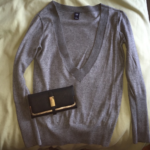GAP Sweaters - CASHMERE grey GAP Deep V sweater